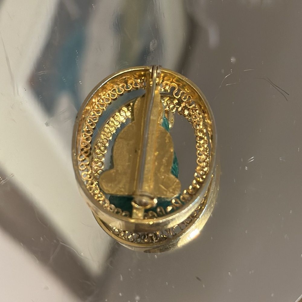 Vintage Jade Buddha brooch set in goldtone - Picture 4 of 5